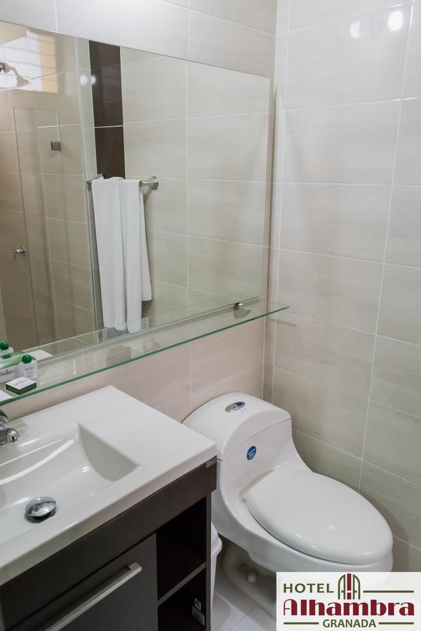 Hotel Alhambra Torre B Granada  Buitenkant foto