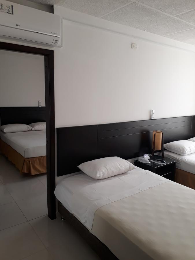 Hotel Alhambra Torre B Granada  Buitenkant foto